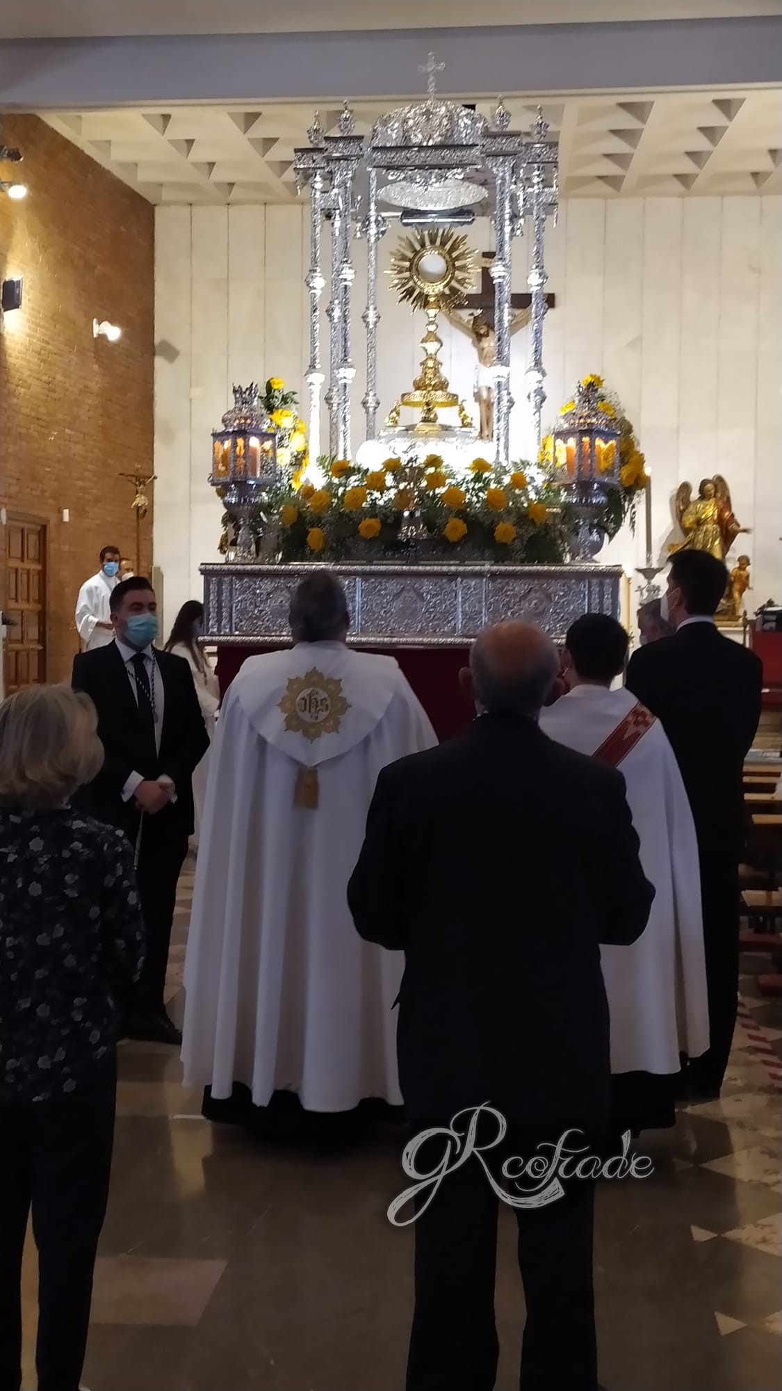 Procesión Eucarística en la parroquia del Santo Ángel Custodio, del Zaidín  – Granada Cofrade