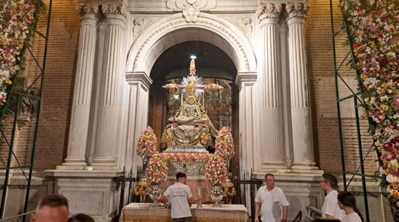 Ofrenda Angustias 2025