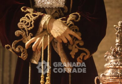 El Rescate, rodeado de fervor en su Vía Crucis del Viernes de Dolores