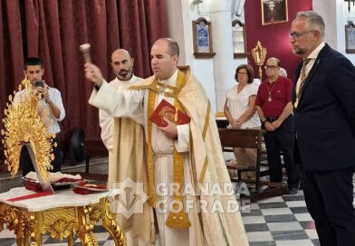 Regalos para la Virgen de la Aurora «en el día en que festejamos su cumpleaños»