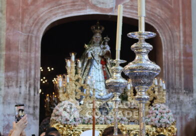 La Virgen del Rosario llenó Granada en el Día de la Hispanidad.